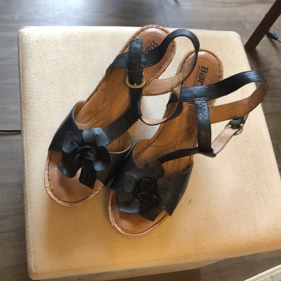 ⚡️BORN Platform T-Strap Wedge Sandal Open Toe Heel Black Flower Fun Shoe Size 10 - Picture 7 of 12